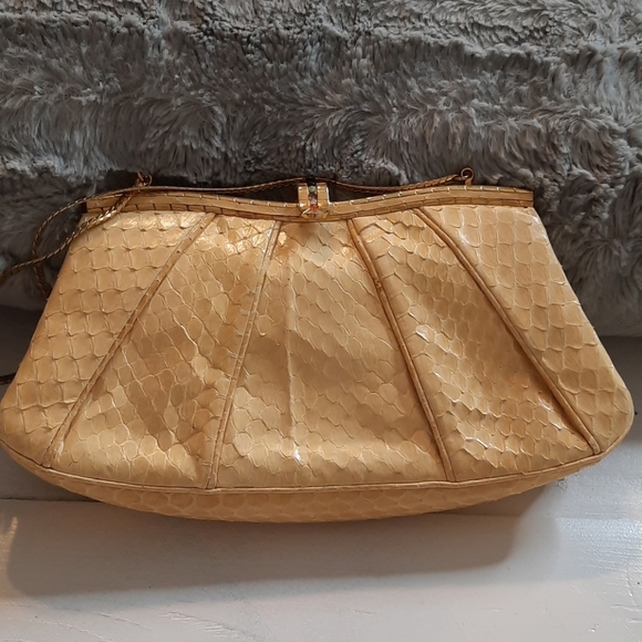 JUDITH Leiber Tan snake skin with gemstone clasp - Picture 5 of 8